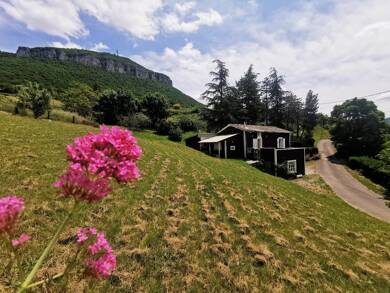 Maison à vendre 277 000 € 5 pièces 3 chambres 78 m² 2 200 m² de terrain Centre Ancien Millau 12100