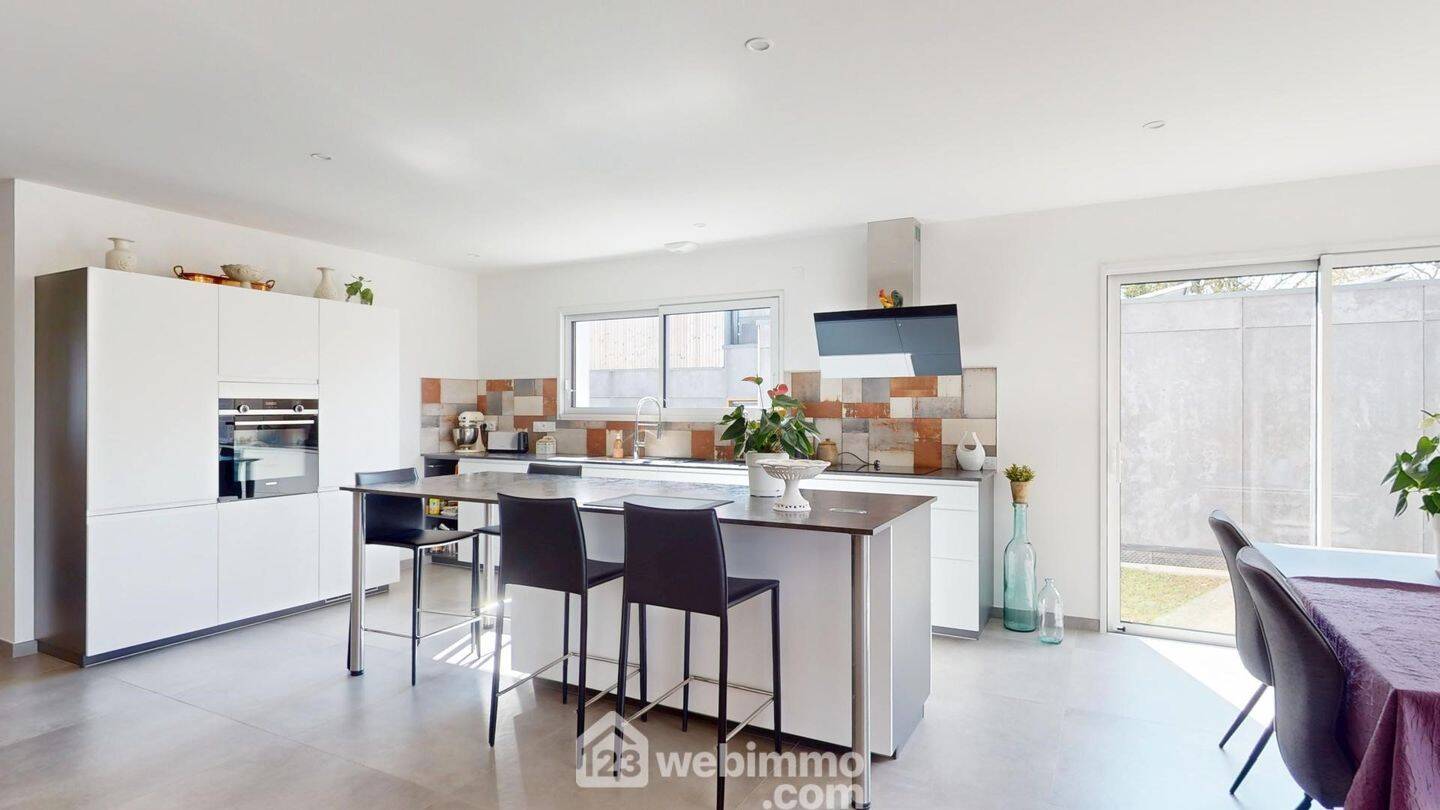 Maison à vendre, 120m², SAINT VINCENT SUR JARD