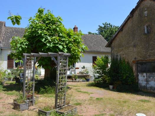 Maison à vendre 129 000 € 4 pièces 2 chambres 86 m² 1 422 m² de terrain Tazilly 58170