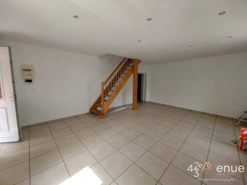 Maison à vendre, 84m², SURY LE COMTAL