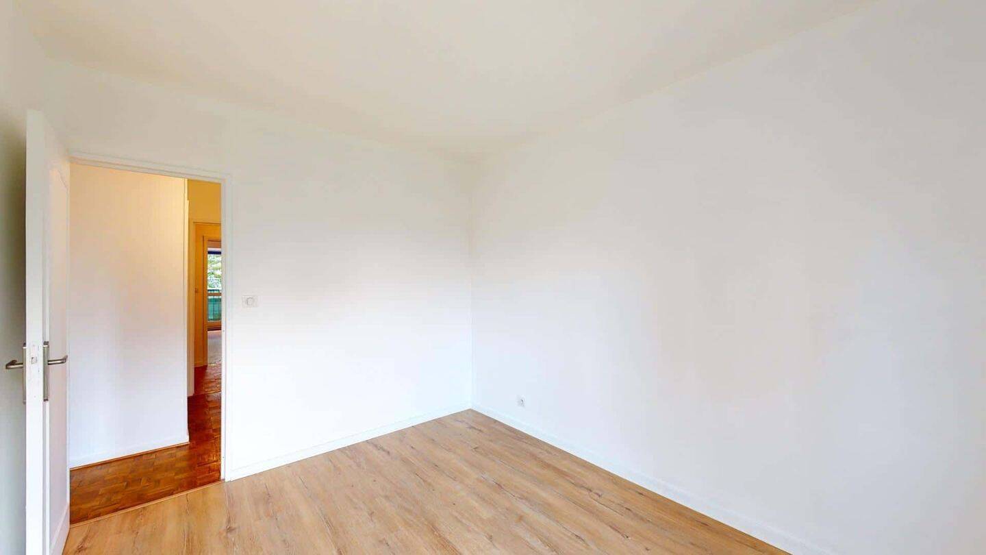 Apartment in Avenue des Champs Perdrix, Dijon for 83 m² with 3 b — 15