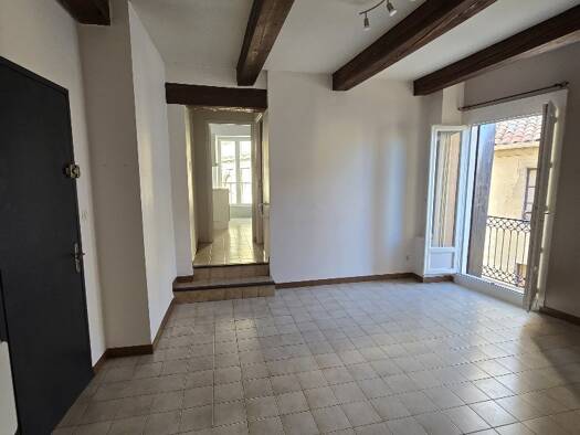 Appartement à louer 650 € 3 pièces 2 chambres 54 m² Étage 2/3 Clermont l Herault 34800
