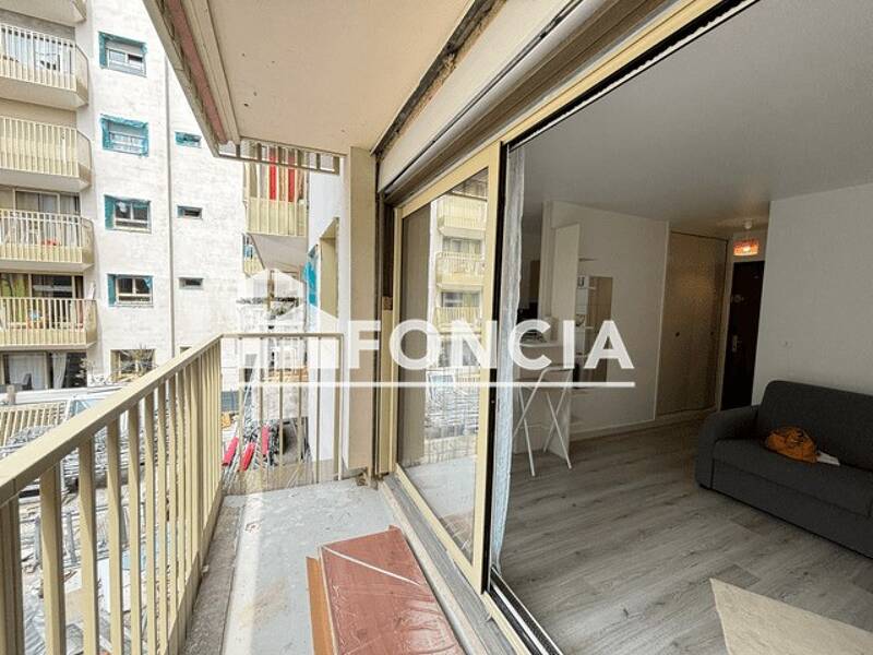 Maison à louer, 21m², PARIS 18E