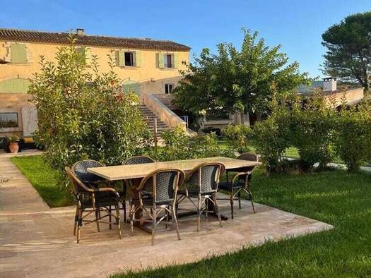 Maison à vendre 4 200 000 € 10 pièces 1 chambre 850 m² Lauris 84360