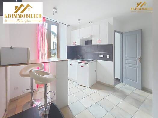 Appartement à louer 340 € 1 pièce 17,9 m² Étage 1/1 Privas 07000