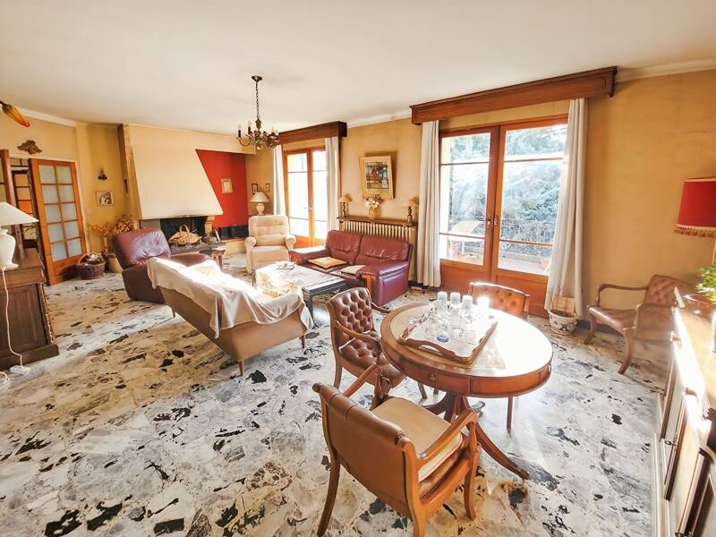 Maison à vendre, 241m², EYGUIERES