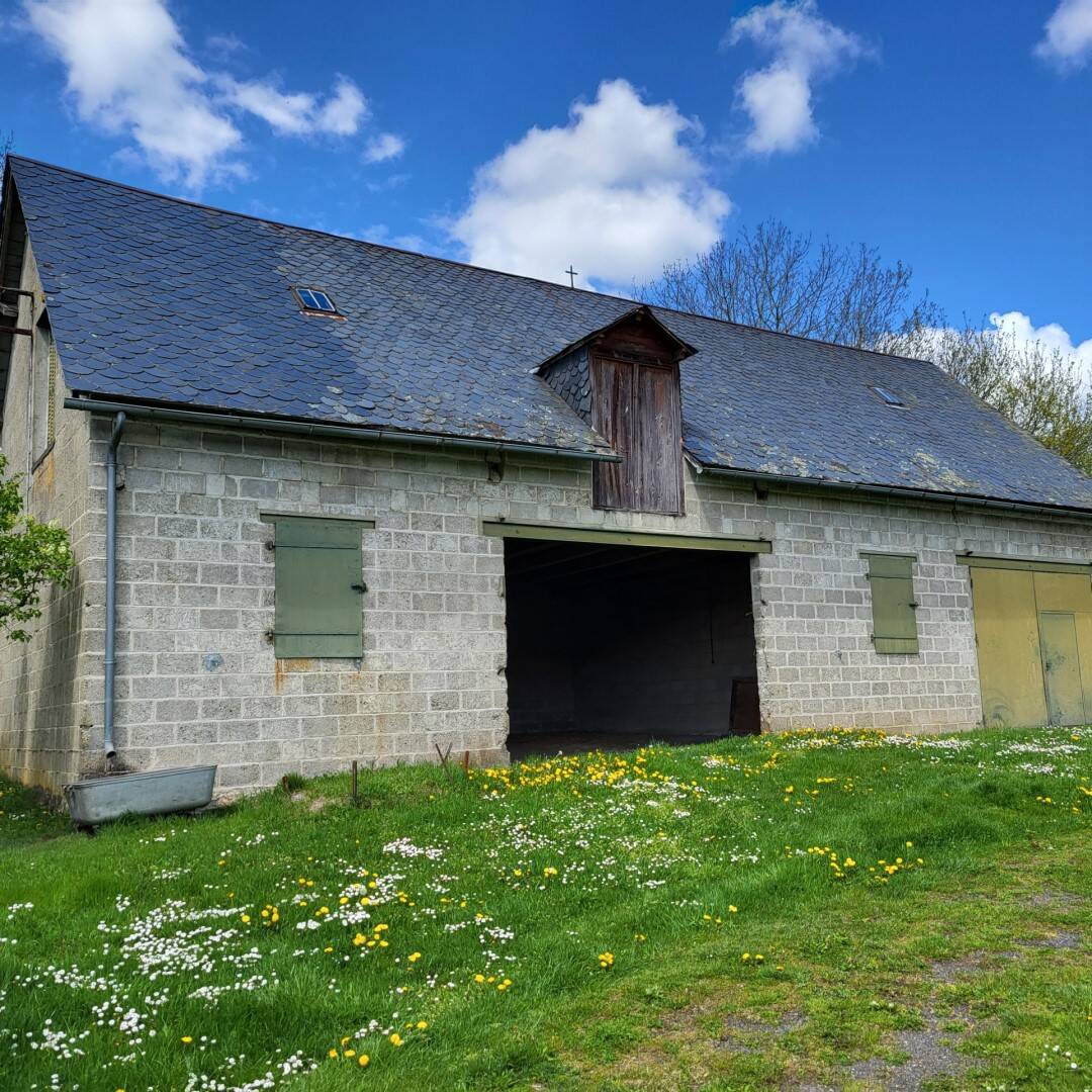 Maison à vendre, 263m², RIOM ES MONTAGNES