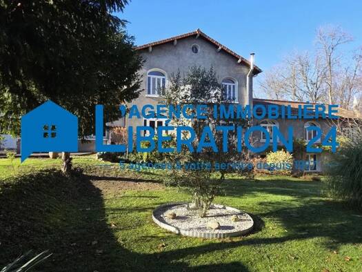 Maison à vendre 365 000 € 9 pièces 5 chambres 232 m² 919 m² de terrain Centre Ville-Chavanne-Hypercentre Saint-Chamond 42400