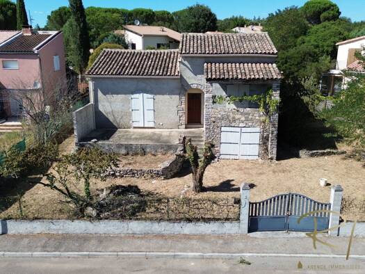 Maison à vendre 191 000 € 4 pièces 2 chambres 89,86 m² 650 m² de terrain Barjac 30430
