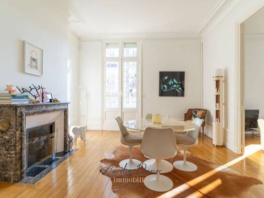 Appartement à vendre 550 000 € 5 pièces 3 chambres 132 m² 1er étage Tours 37000