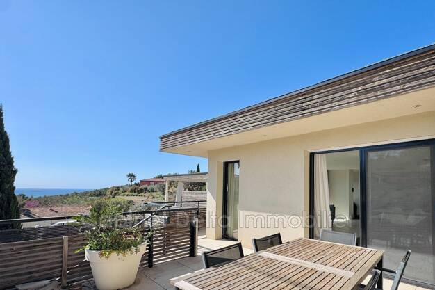 Villa à vendre 930 000 € 5 pièces 4 chambres 130 m² 296 m² de terrain Nord Bandol 83150