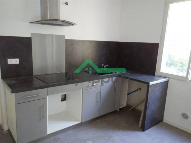 Maison à louer, 60m², LE REVEST LES EAUX