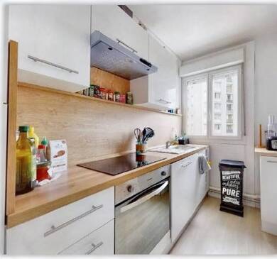 Appartement à louer 380 € 1 pièce 3 chambres 15 m² RDC Cathédrale Troyes 10000