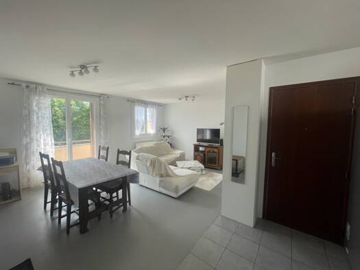 Appartement à vendre 159 000 € 3 pièces 2 chambres 63 m² Étage 3/4 Pont de Cheruy 38230