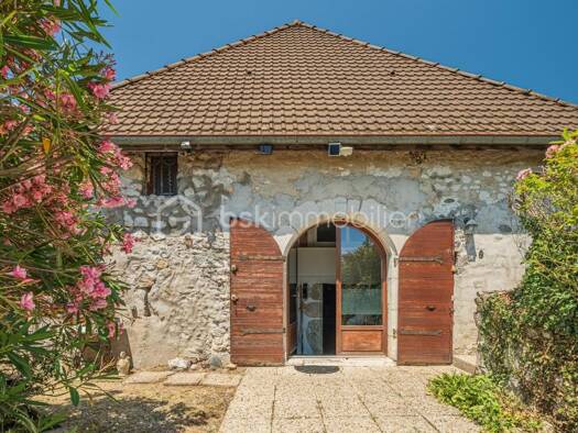 Maison à vendre 428 000 € 4 pièces 2 chambres 149 m² 1 331 m² de terrain Serrières-en-Chautagne 73310