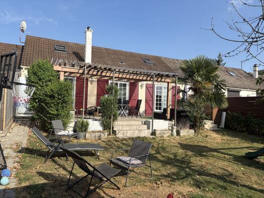 Maison de plain-pied à vendre 399 000 € 6 pièces 4 chambres 104 m² 439 m² de terrain Villeneuve-le-Comte 77174