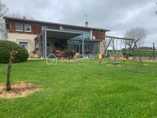 Ferme à vendre 495 000 € 7 pièces 4 chambres 140 m² 35 000 m² de terrain Fleurance 32500