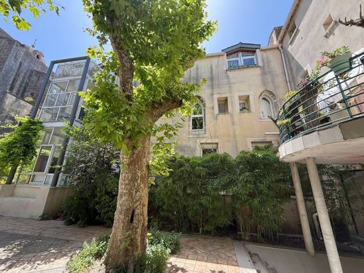 Appartement à vendre 107 000 € 1 pièce 23,76 m² Étage 1/3 Arles 13200