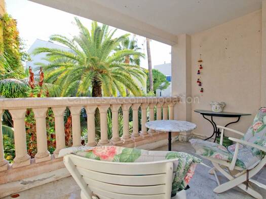 Appartement à vendre 390 000 € 1 pièce 31,26 m² Étage 1/6 Pointe Croisette Cannes 06400