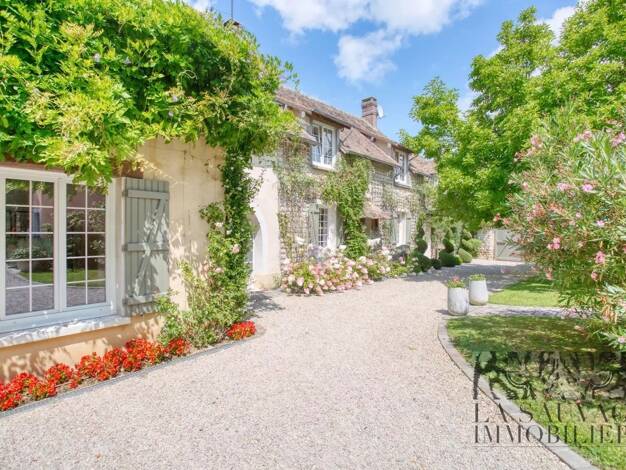 Appartement à vendre 1 250 000 € 10 pièces 3 chambres 291 m² RDC Houlbec-Cocherel 27120