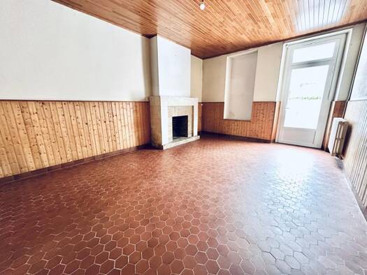 Maison à vendre 186 400 € 5 pièces 4 chambres 128,5 m² 586 m² de terrain Centre Ville Langon 33210