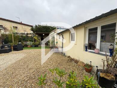 Maison de plain-pied à vendre 273 500 € 5 pièces 3 chambres 105 m² 440 m² de terrain Saintry sur Seine 91250
