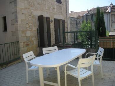 Appartement à louer 665 € 3 pièces 2 chambres 40 m² Carmes-Infirmieres-Thiers Avignon 84000