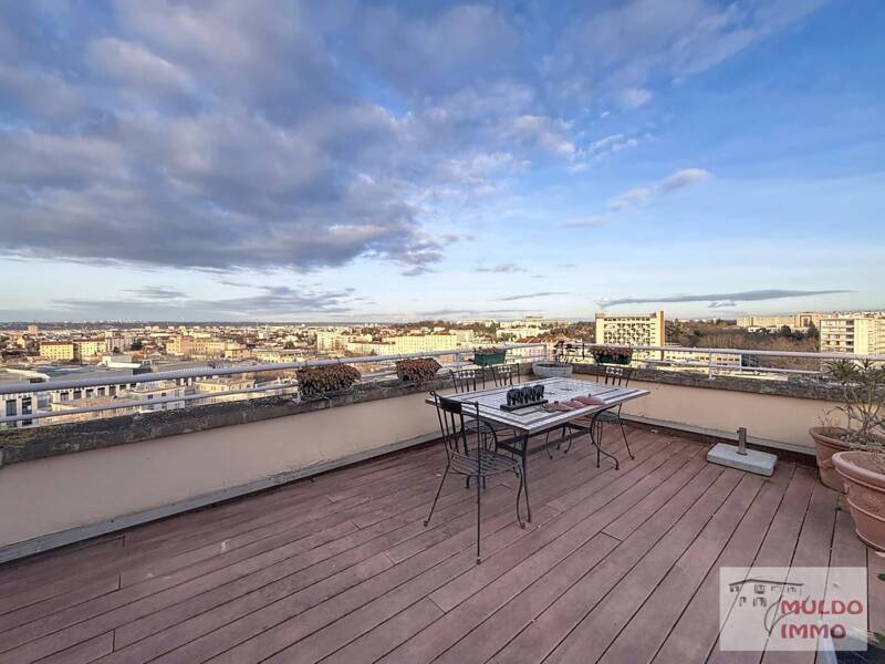 Maison à louer, 110m², LYON 8E