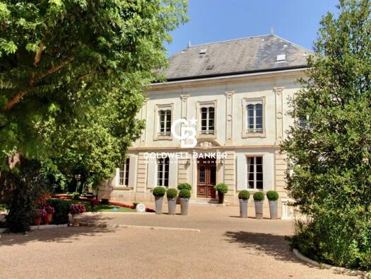 Maison à vendre 1 590 000 € 12 pièces 6 chambres 700 m² 2 150 m² de terrain École Joseph Bara-Groupe scolaire Carnot-Hôtel de Ville Agen 47000