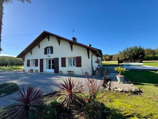 Maison à vendre 525 000 € 5 pièces 4 chambres 142 m² 5 352 m² de terrain Saint-Geours-de-Maremne 40230