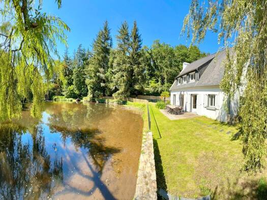 Maison à vendre 550 000 € 8 pièces 5 chambres 196 m² 833 m² de terrain Rural Guilers 29820