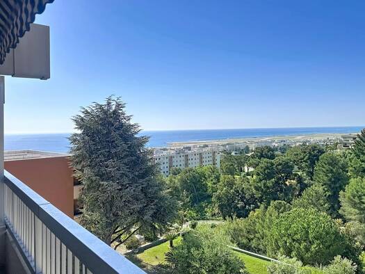 Appartement à vendre 730 000 € 4 pièces 3 chambres 104,34 m² 4ème étage Napoléon III Nice 06200