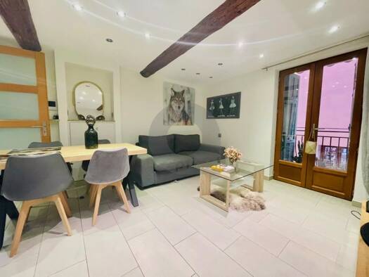 Appartement à vendre 254 400 € 3 pièces 2 chambres 55 m² 1er étage Castellar 06500