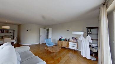 Appartement à louer 3 300 € 5 pièces 4 chambres 114 m² Dernier étage, Étage 3/3 République Suresnes 92150