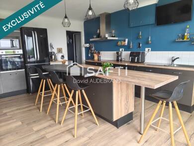 Maison à vendre 218 000 € 7 pièces 4 chambres 190 m² 5 054 m² de terrain Cours 79220