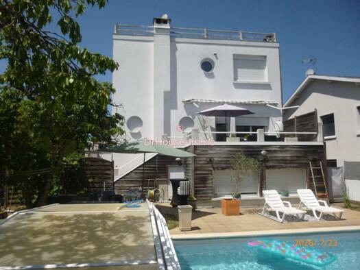 Maison à vendre 348 600 € 8 pièces 4 chambres 142 m² 404 m² de terrain Boulazac Isle Manoire 24750