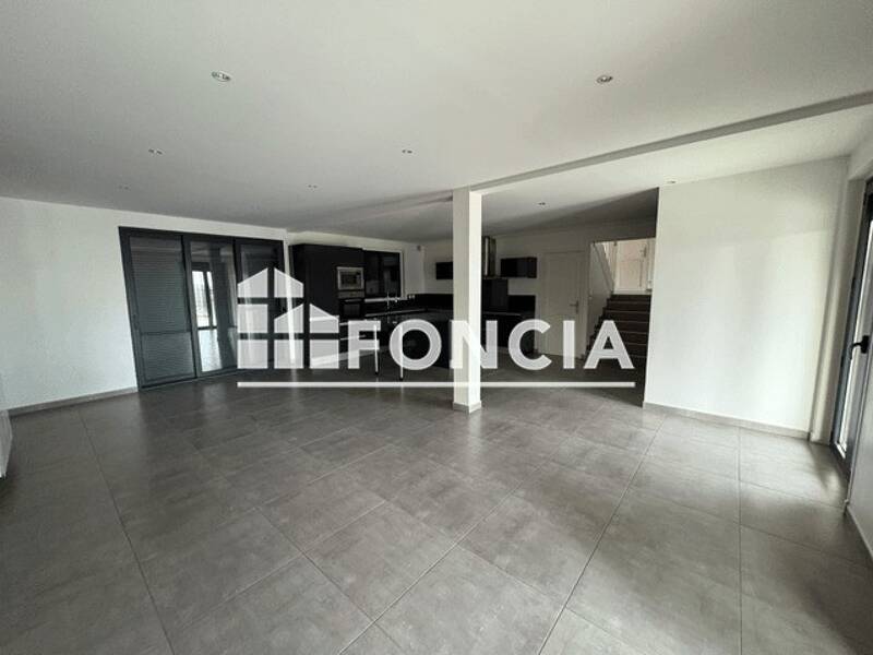 Maison à louer, 134m², SAINT MAURICE DE GOURDANS