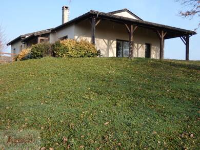 Maison de plain-pied à vendre 299 000 € 6 pièces 4 chambres 141 m² 7 744 m² de terrain Laguepie 82250