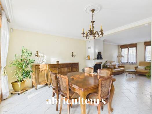 Maison à vendre 849 990 € 5 pièces 3 chambres 107 m² 344 m² de terrain Porchefontaine Versailles 78000