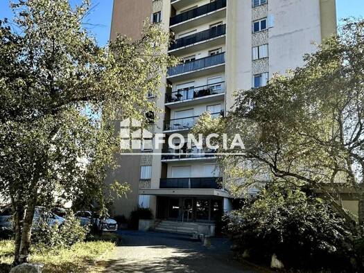 Appartement à vendre 130 000 € 1 pièce 32 m² Étage 2/10 Annemasse 74100