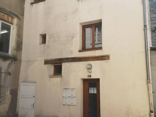 Appartement à louer 340 € 1 pièce 22,3 m² 4ème étage Saumur 49400