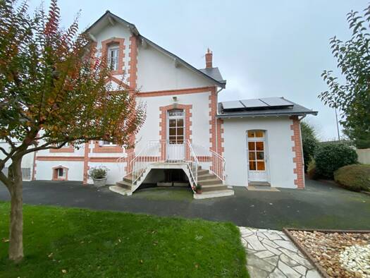 Maison à vendre 440 000 € 7 pièces 5 chambres 190 m² 2 092 m² de terrain Les Brouzils 85260