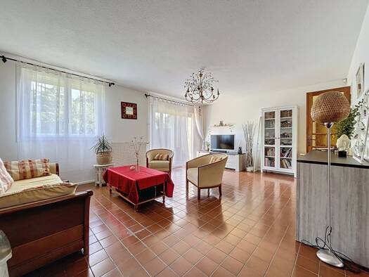 Maison à vendre 457 600 € 5 pièces 3 chambres 103 m² La Sourderie Montigny-le-Bretonneux 78180