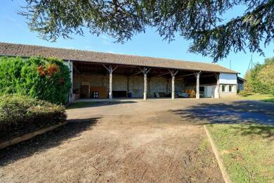 Maison à vendre 335 000 € 8 pièces 5 chambres 184 m² 3 736 m² de terrain Cluny 71250