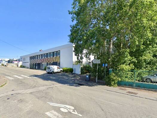 Espace bureau à vendre 1 149 999 € 630 m² de bureaux divisible à partir de 315 m² Guipavas 29490