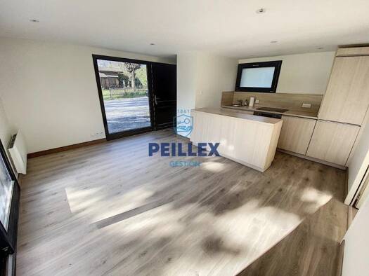 Appartement à louer 795 € 2 pièces 1 chambre 37,9 m² RDC/2 Perrignier 74550