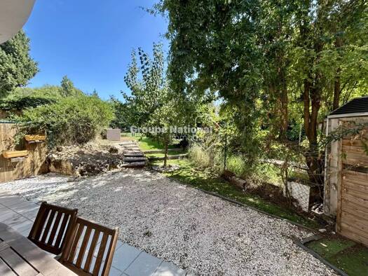 Appartement à louer 1 250 € 3 pièces 2 chambres 62 m² RDC/3 Le Vallon-La Croix Blanche-Basses Viougues-Coustelade Salon-de-Provence 13300