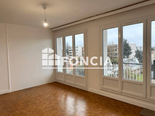 Maison à louer, 78m², SAINT MAUR DES FOSSES