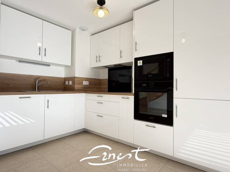 Maison à louer, 90m², NEUVILLE DE POITOU