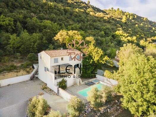 Maison à vendre 493 600 € 7 pièces 7 chambres 159 m² 1 950 m² de terrain Allemagne-en-Provence 04500